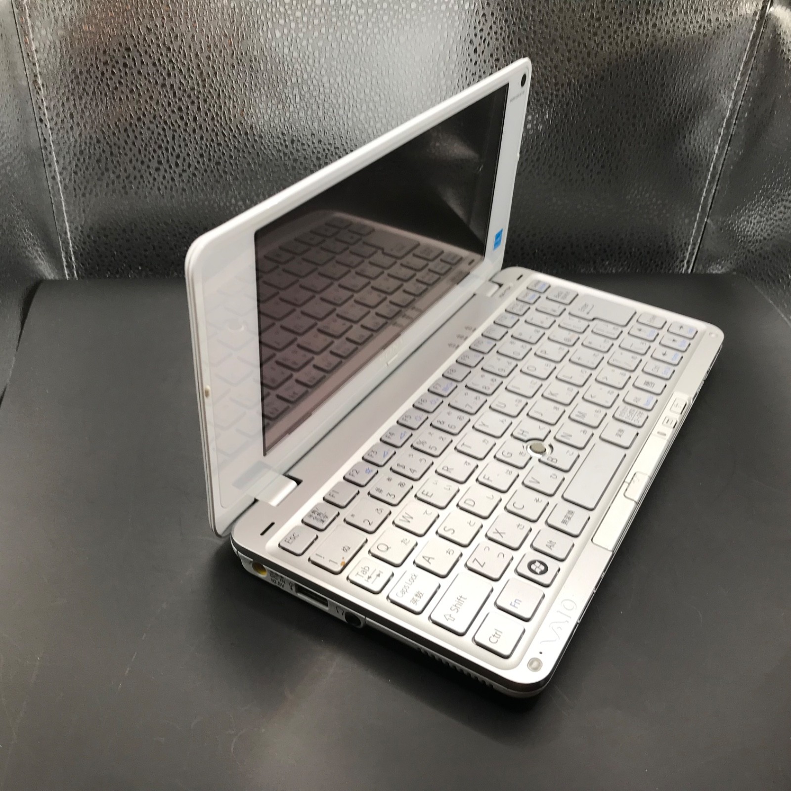 SONY VAIO Type P VGN-P70H White Intel Atom Z520 RAM 2GB AC100V Japan