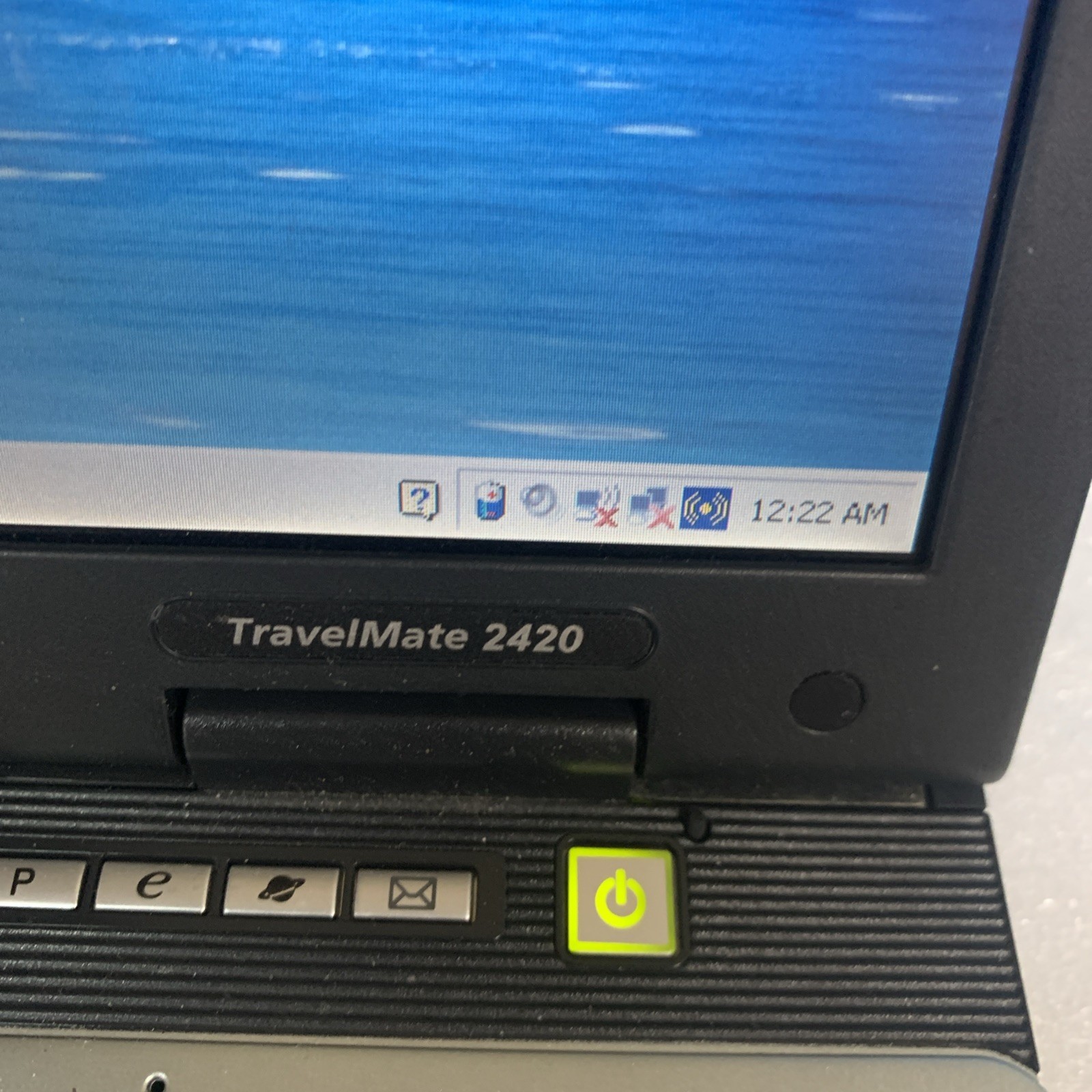 Acer TravelMate 2420 PM 1.7GHZ 1.5GB Ram 120GB HD Windows XP Pro SP3