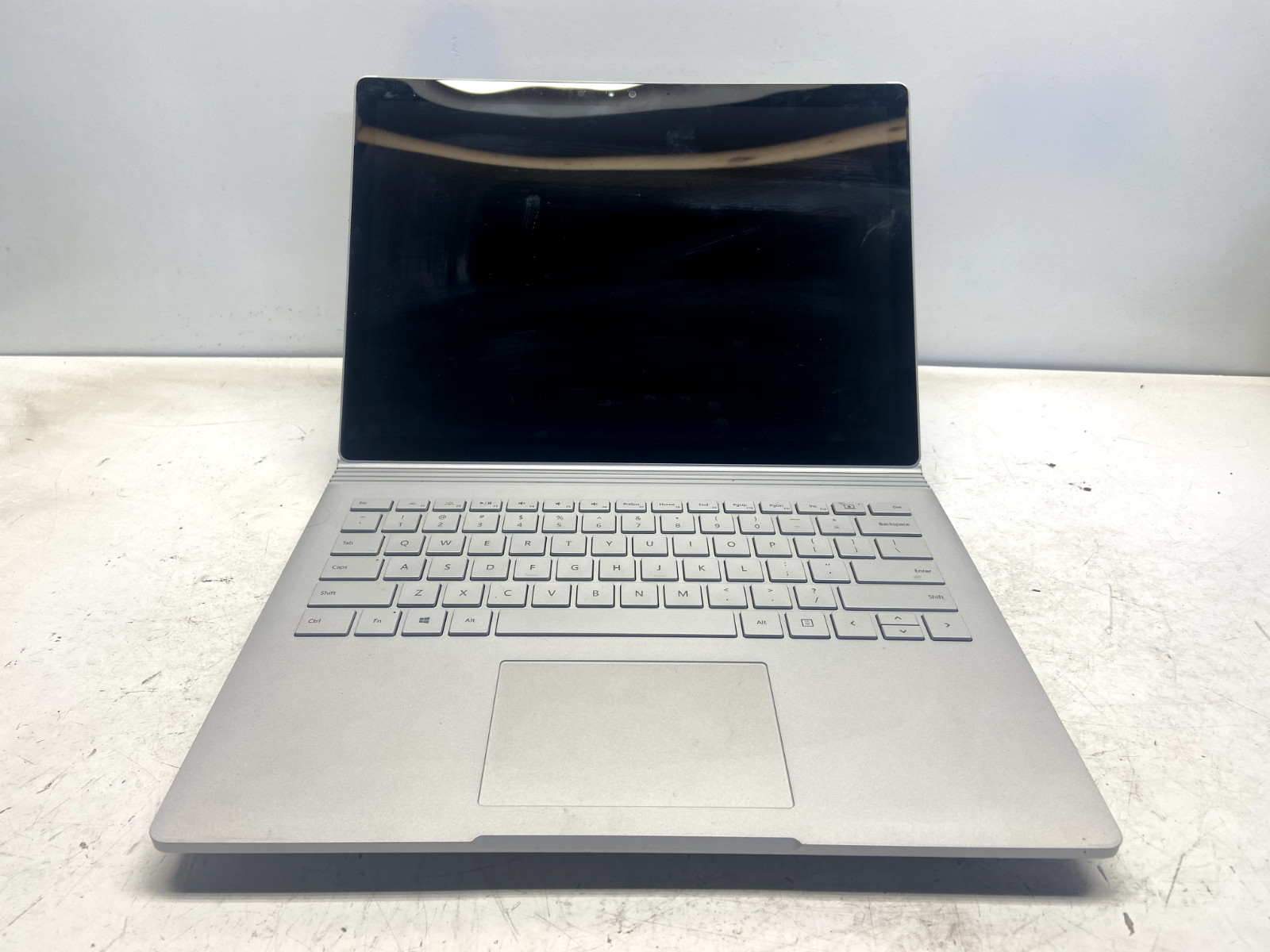 Microsoft Surface 1703 Intel Core i5-6300u 2.4GHz 8GB 256GB SSD NO OS READ