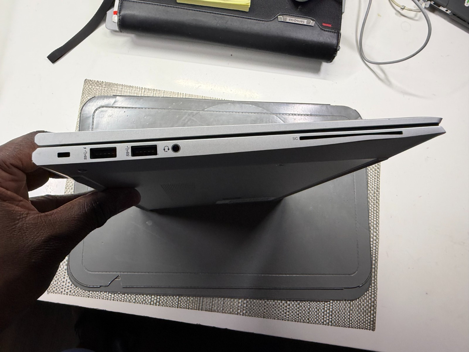 hp elitebook 845 G8 LAPTOP,AMD RYZEN 5 PRO, 16GB RAM 2T M.2