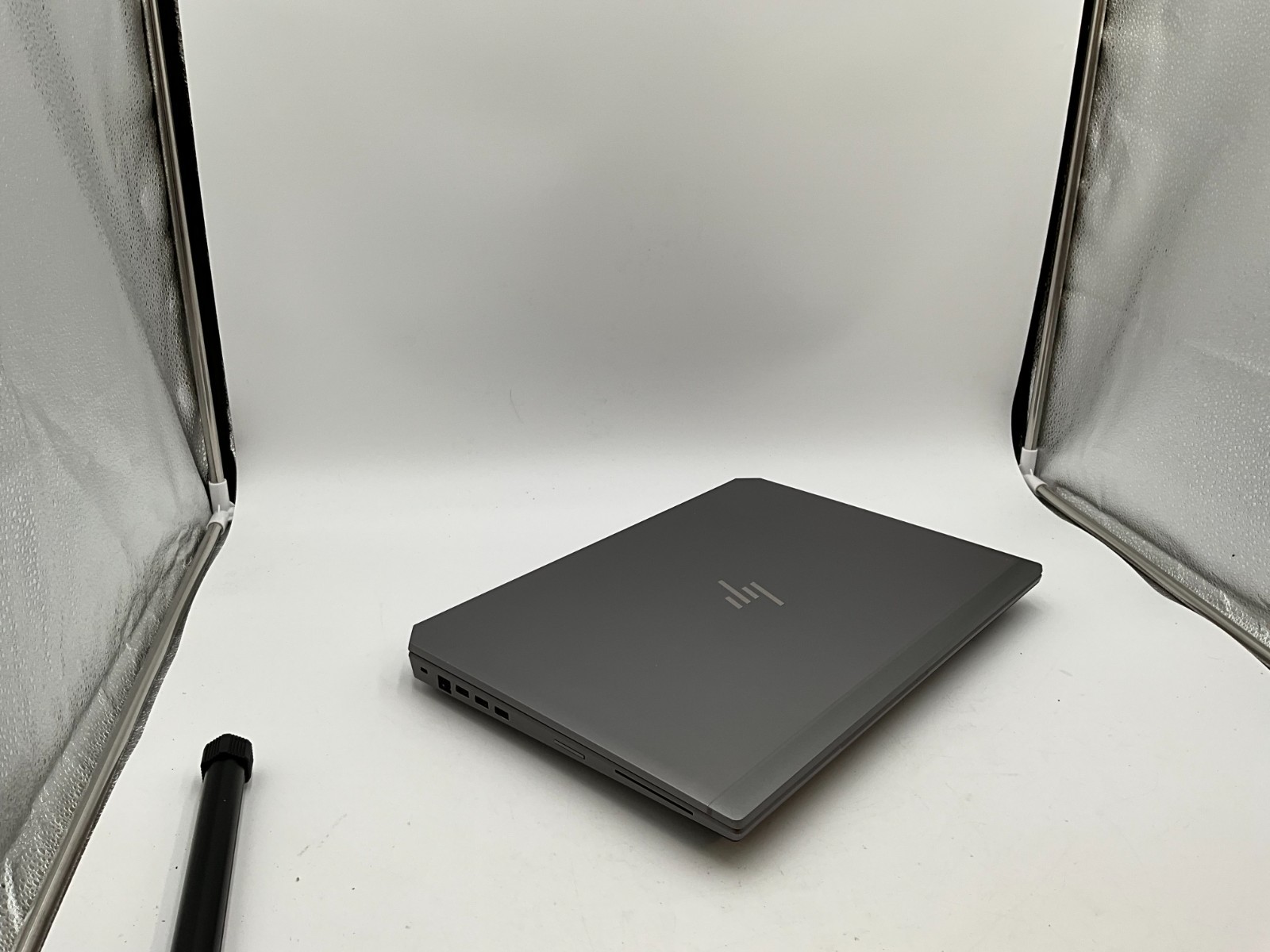 HP ZBook 17 G5 5JQ94US i7-8850H 2.60g 32GB 1tb/512 Win11 laptop 5CD9165YZV