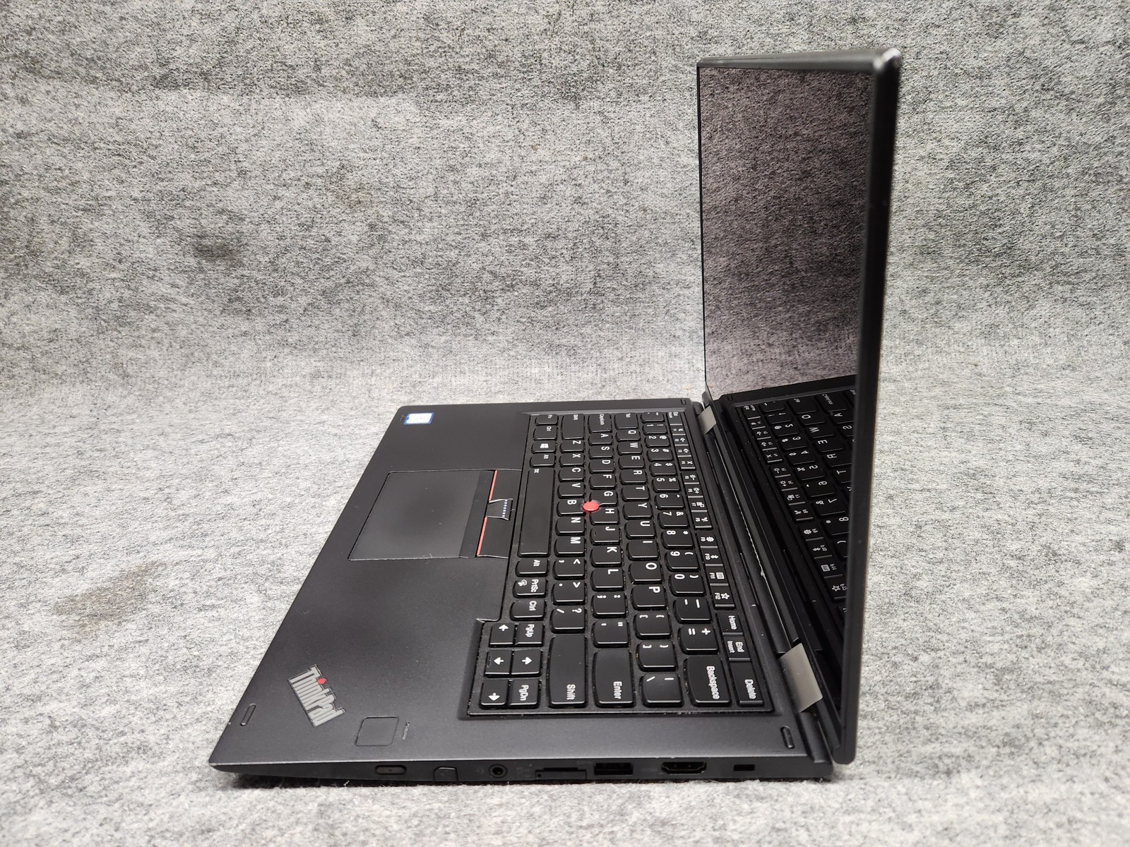 Lenovo ThinkPad Yoga 370 13.3″ Laptop Intel Core i5-7300U 2.6GHz 8GB RAM 128GB