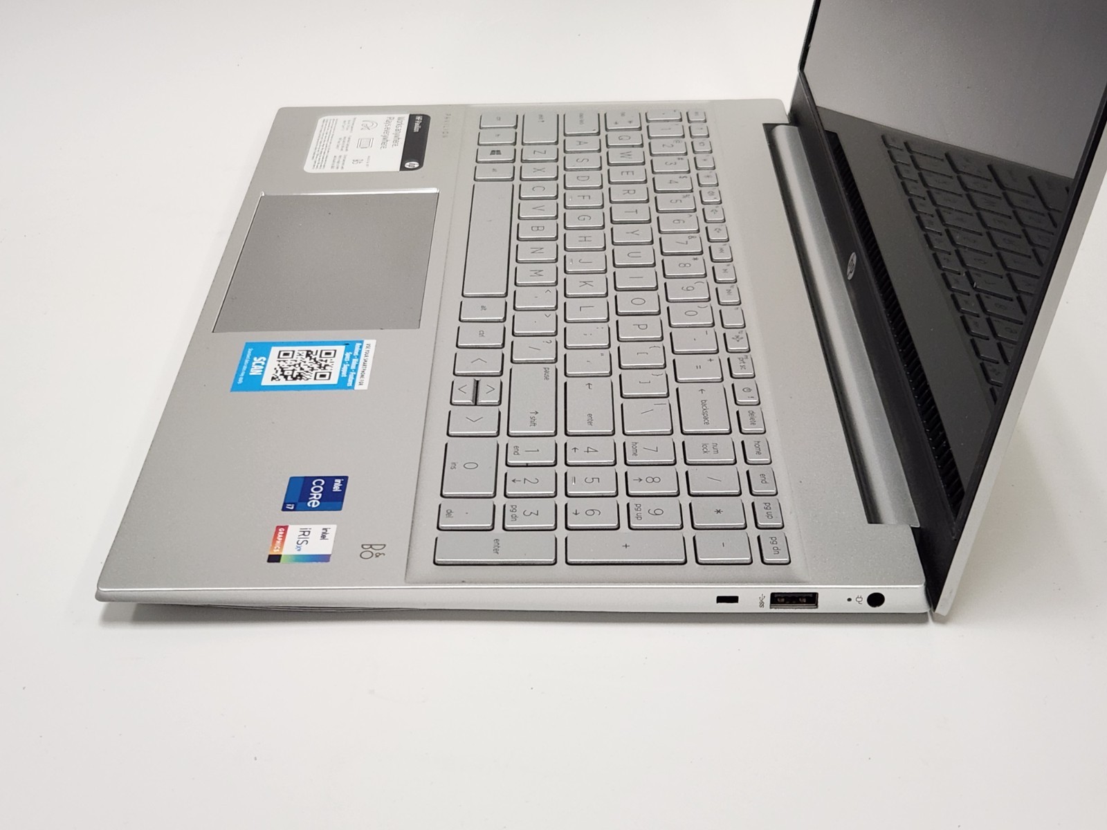 HP Pavilion 15-eg0021nr 15″ Intel i7-1165G7 2.8GHz 8GB RAM 256GB SSD W11P + AC