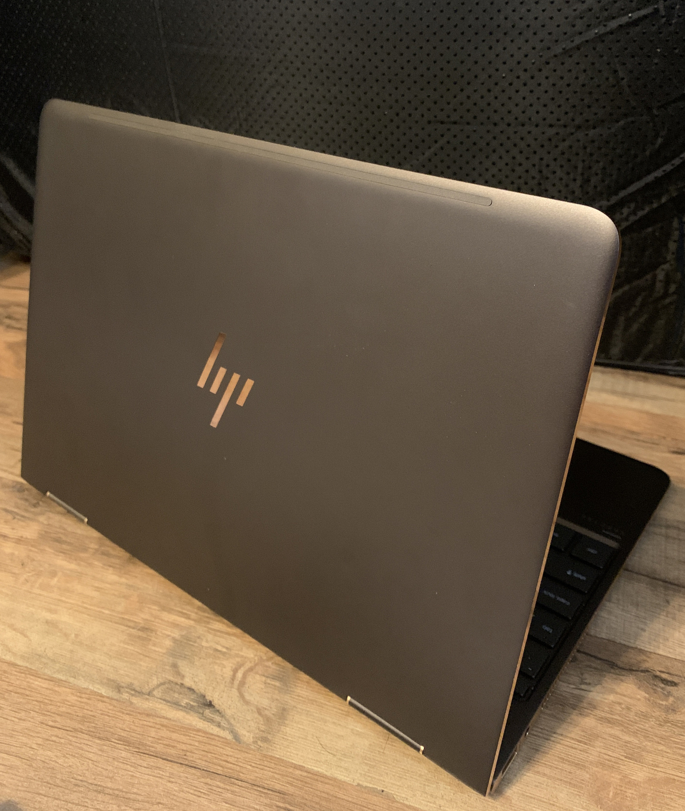 HP Spectre X360 13-AW2003DX 13.3 inch (512GB, Intel Core i5 11th Gen., 4.20GHz,