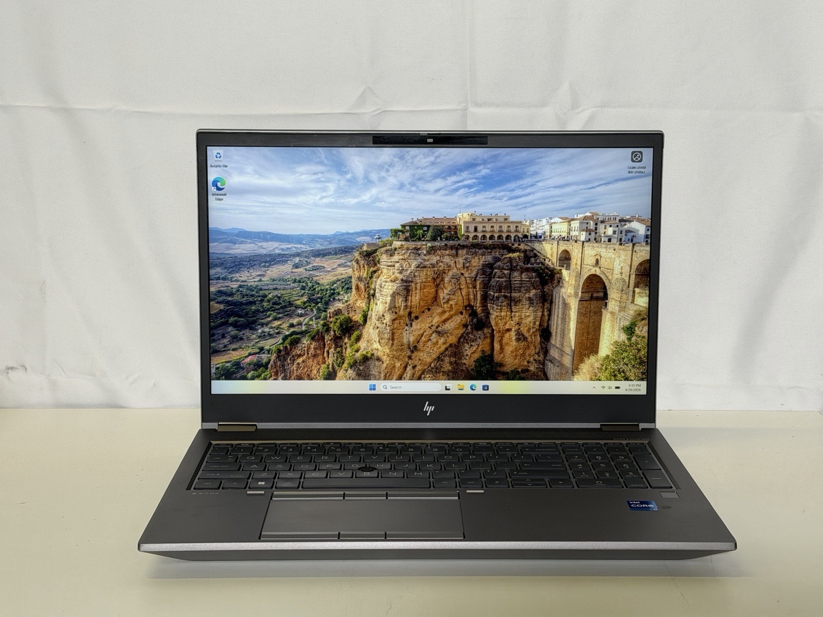 HP ZBook Fury 15 G8 15.6″ i7-11850H 32GB 1TB SSD NVIDIA T1200 Win11 Pro