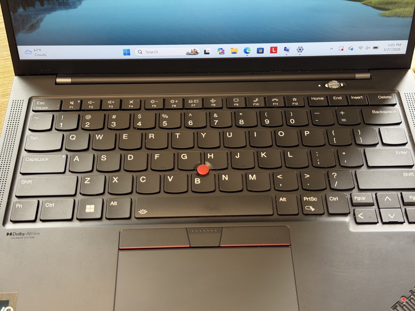 Lenovo ThinkPad X1 Carbon Gen 10 Touchscreen Laptop – i5-1240P/16GB/512GB SSD