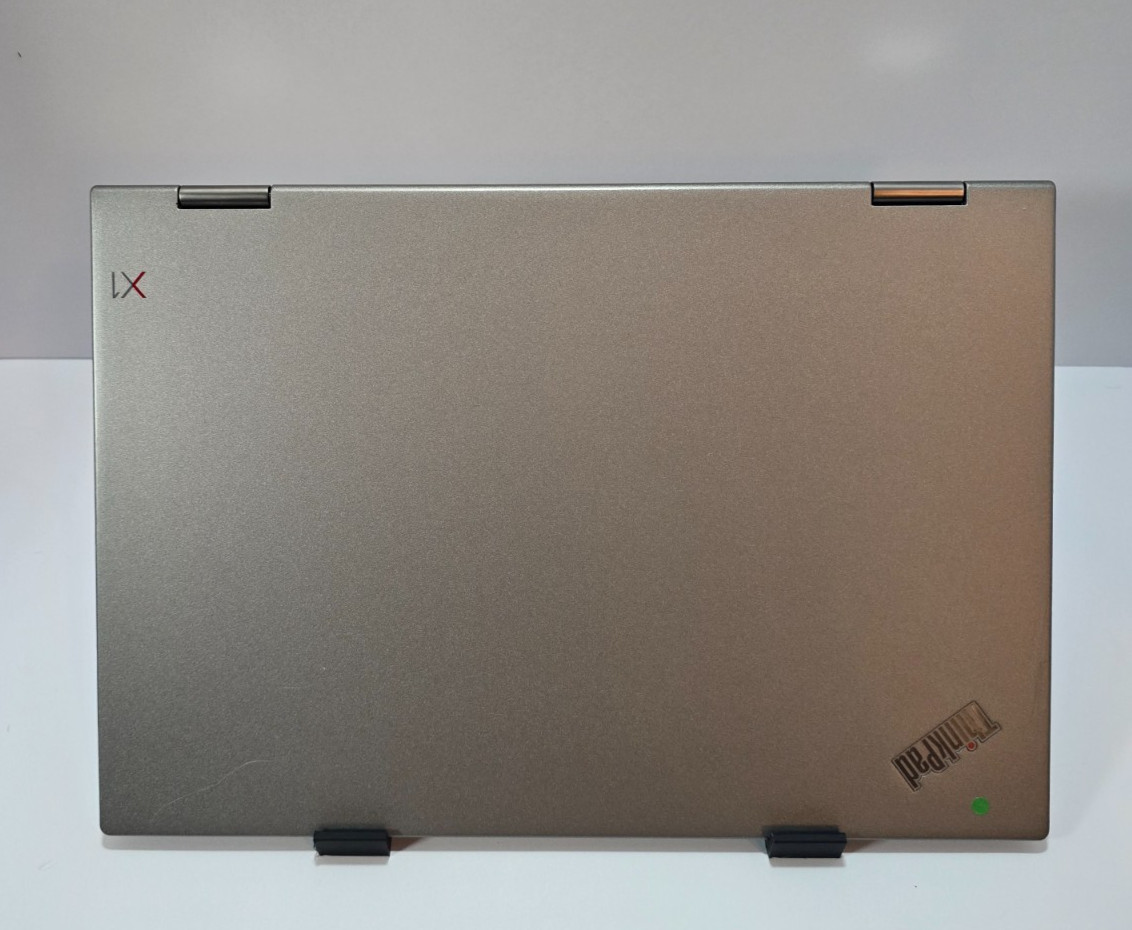 Lenovo ThinkPad X1 Yoga 3rd Gen i7-8650U, 16GB RAM, 512GB NVMe SSD, Charger