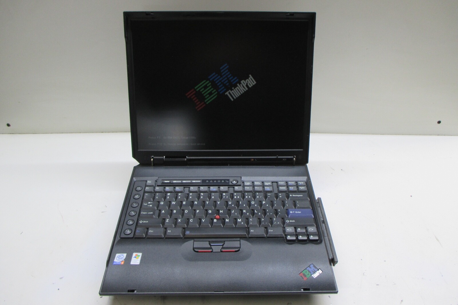 IBM ThinkPad A31 Intel Pentium 4 M 1.25GB NO HDD – BIOS Locked