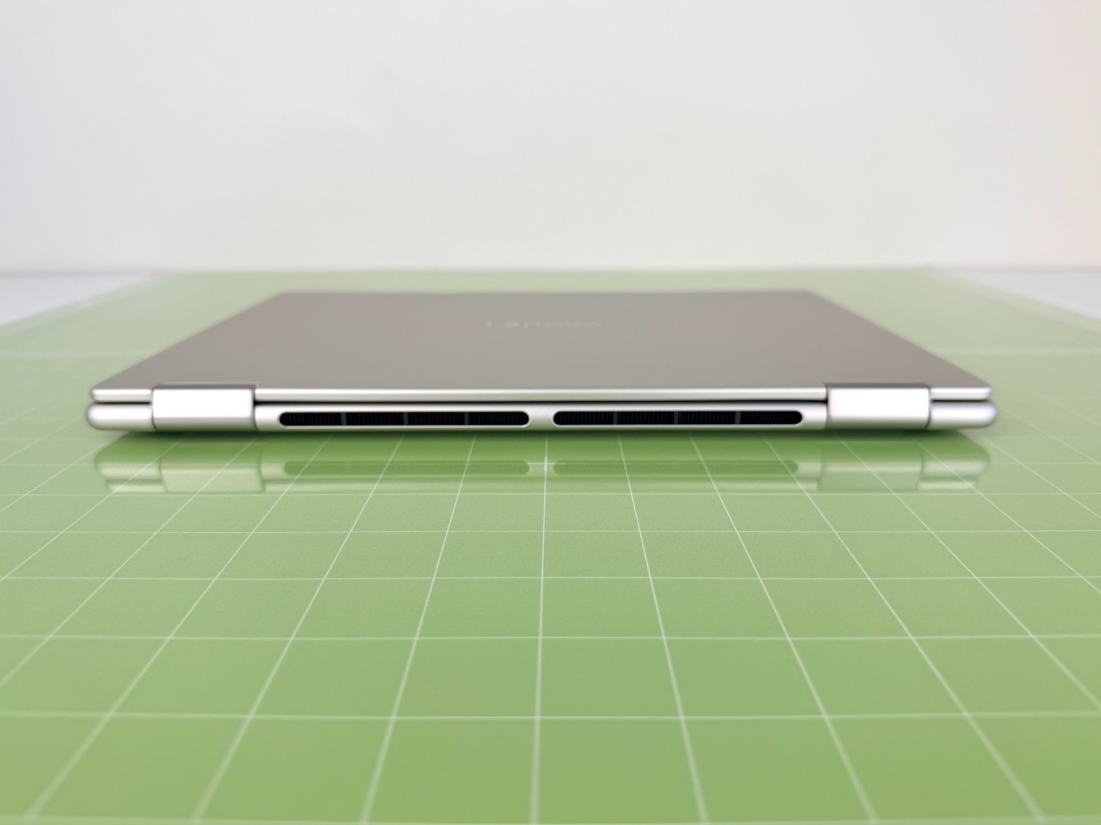 Lenovo – Yoga 7 14″ 2K OLED Touchscreen AMD Ryzen AI 5 340 16GB RAM 512GB SSD