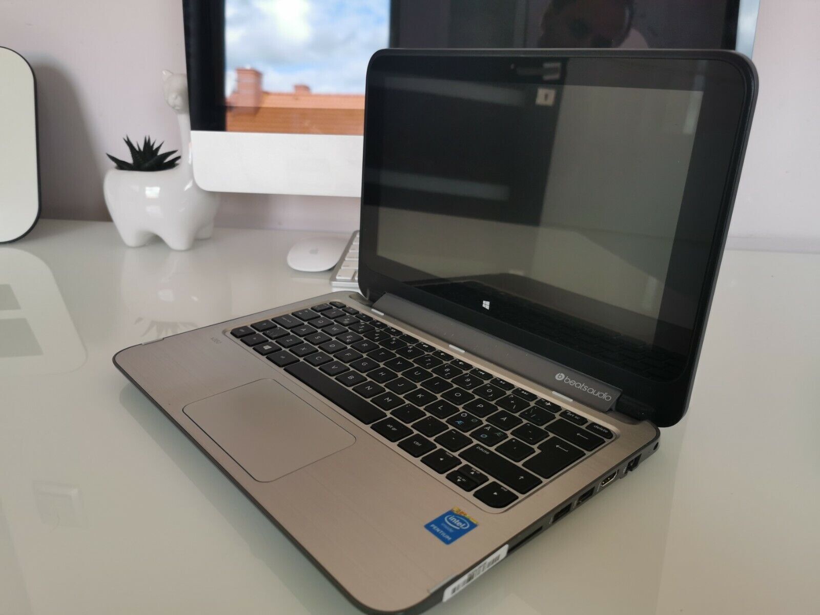 HP x360 310 G1 INTEL N3450 4GB 128GB SSD WebCam 360 Degree Touch Screen Win 10