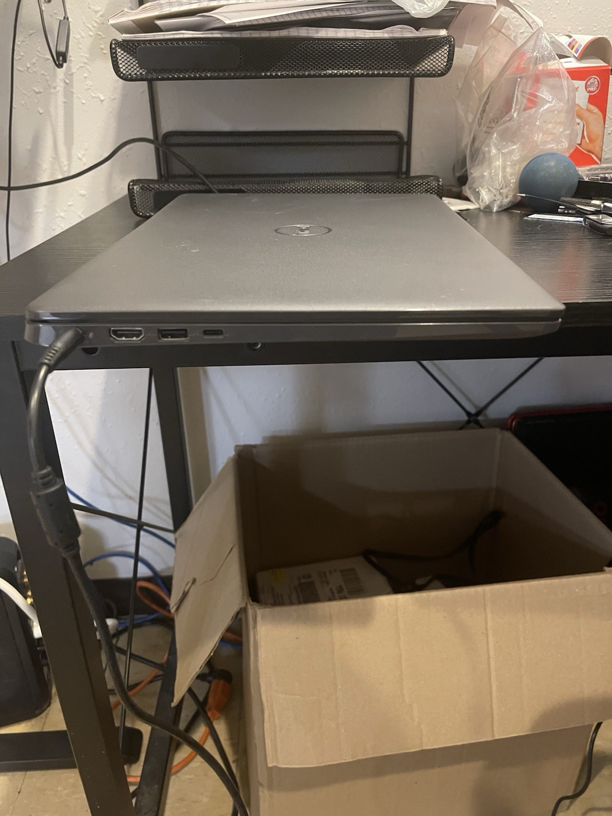 dell latitude 3510 i5-10210u 32gb Ram 1 Tb M.2 SSD Win 11 Pro With Charger