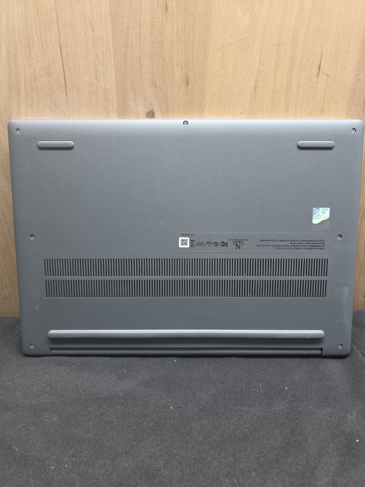 15.3″ Lenovo IdeaPad Slim 3 512GB SSD 16GB RAM Snapdragon X8