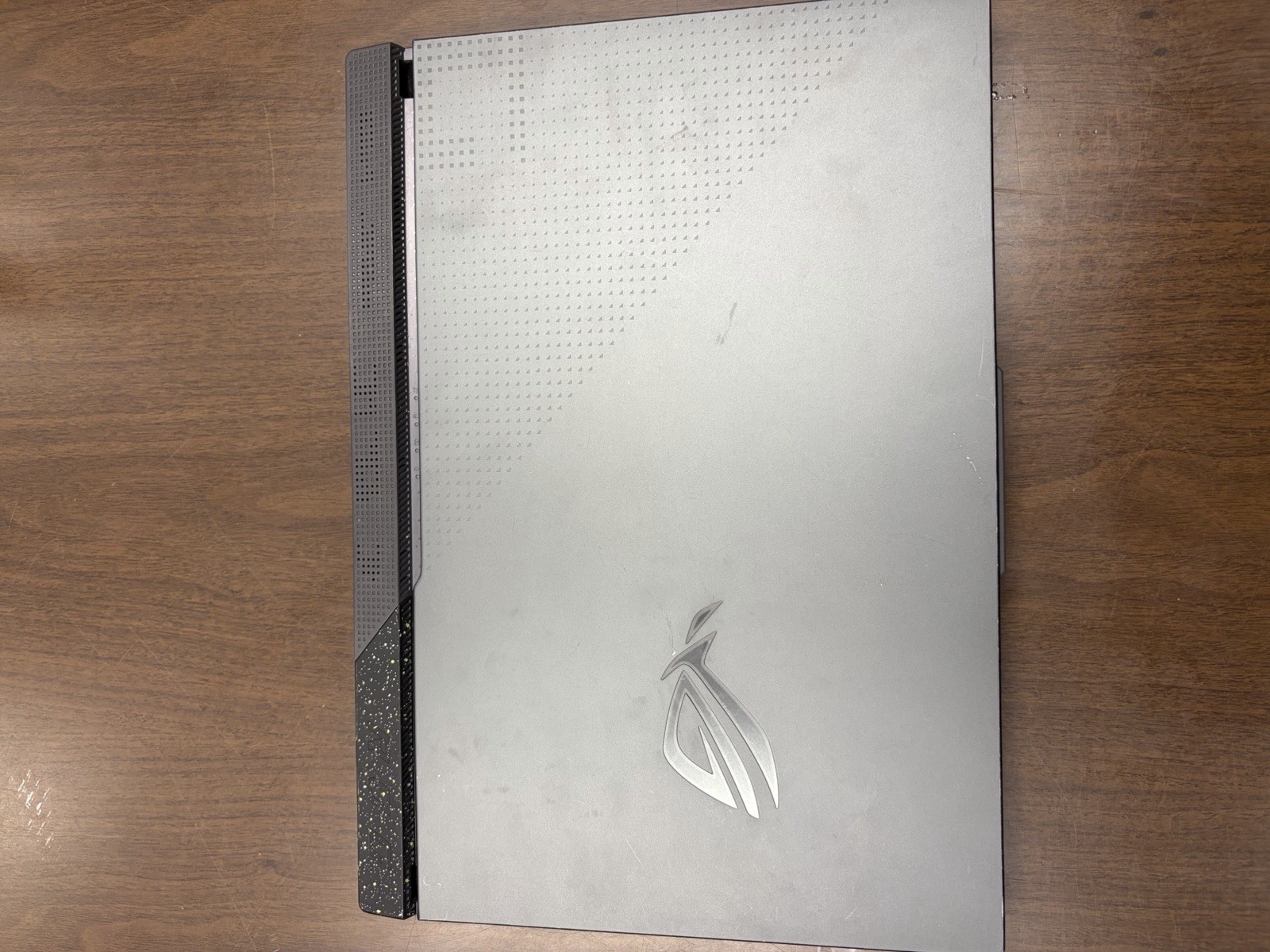 ASUS G17 (GAMING LAPTOP) 17.3in 240Hz RTX 4060-32GB RAM-2TB SSD. ORIGINAL BOX
