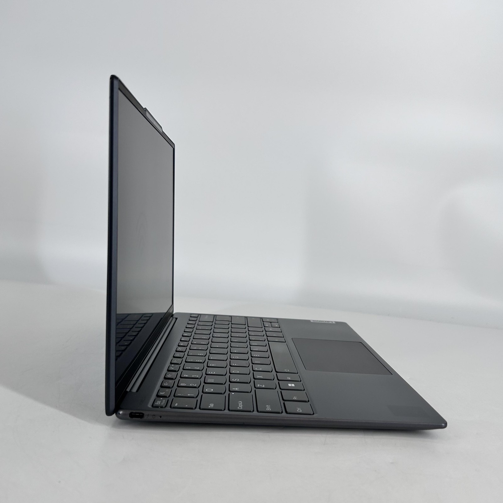 Lenovo Slim 7i 14 Gray QHD TOUCH 2.1 GHz i7-1260P 16GB RAM 1TB SSD Good