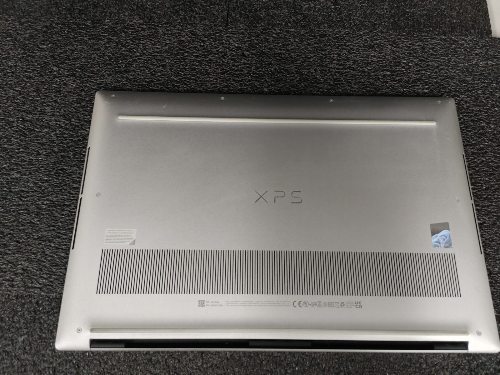 Dell XPS 8W3TM i7-13620H 2.40Hz 16GB DDR5 RAM 1TB SSD ARC A370M 4GB 15.6″ FHD+