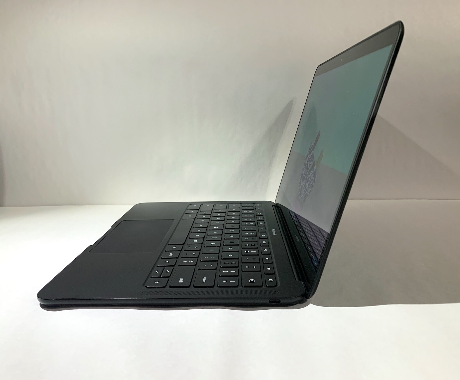 Google Pixelbook Go 13.3″ (64GB SSD, Intel Core m3 8th Gen. 1.10GHz, 8GB)…