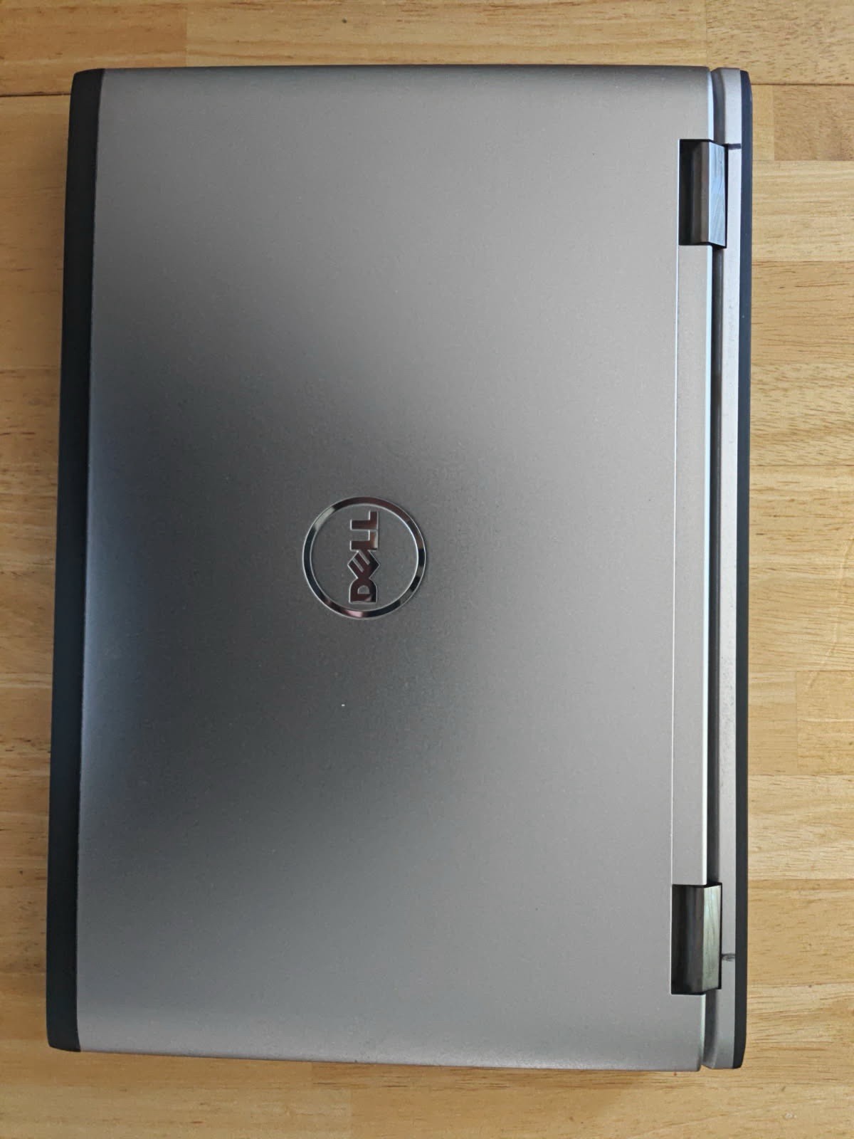 Dell Vostro 3550 Core i3-2310M 2.10GHz 8GB RAM 15.6″ No Battery No HDD No OS