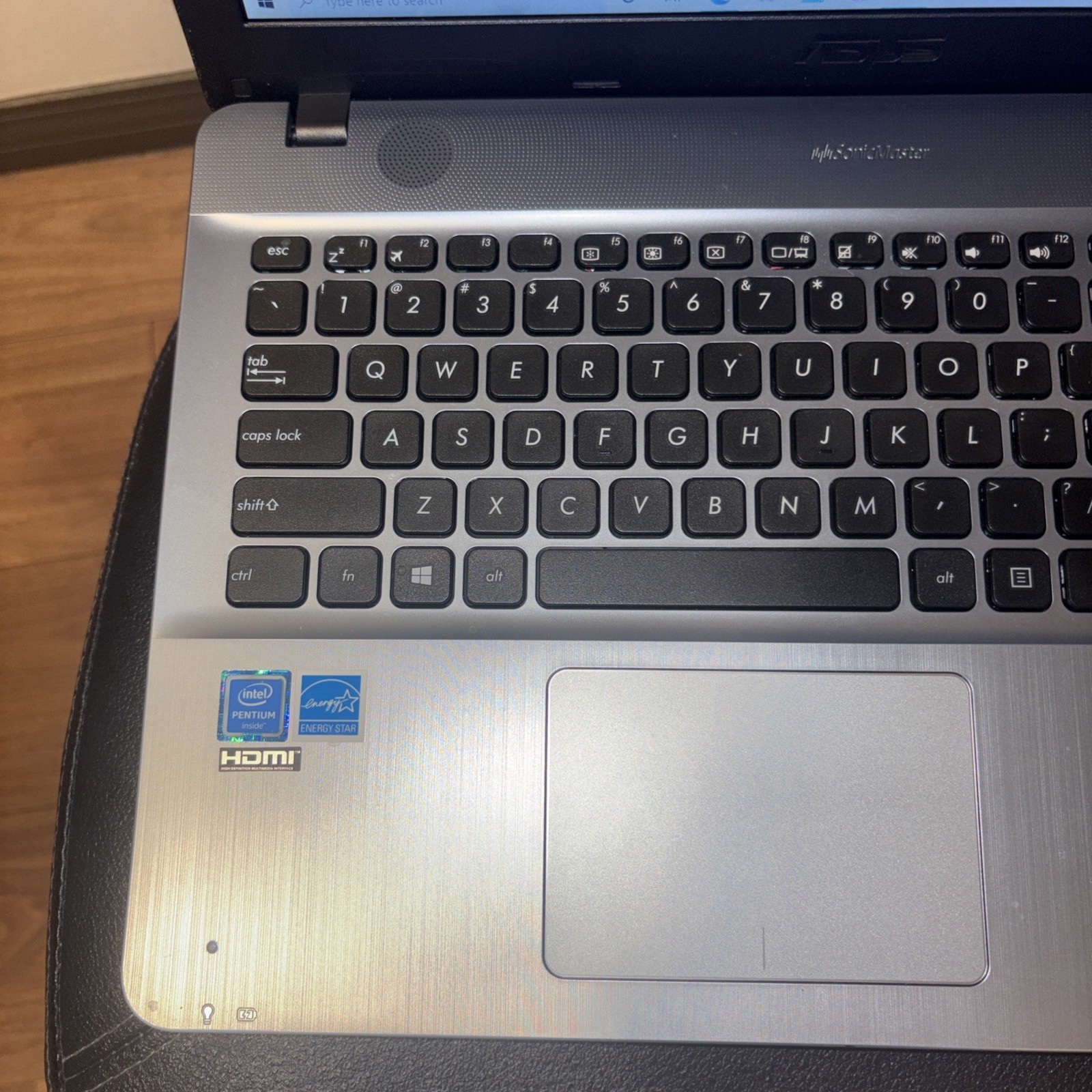 ASUS-X541S Laptop Computer Netbook – Pentium N3710 1.6 Ghz, 4 GB, Win 10, 500 GB