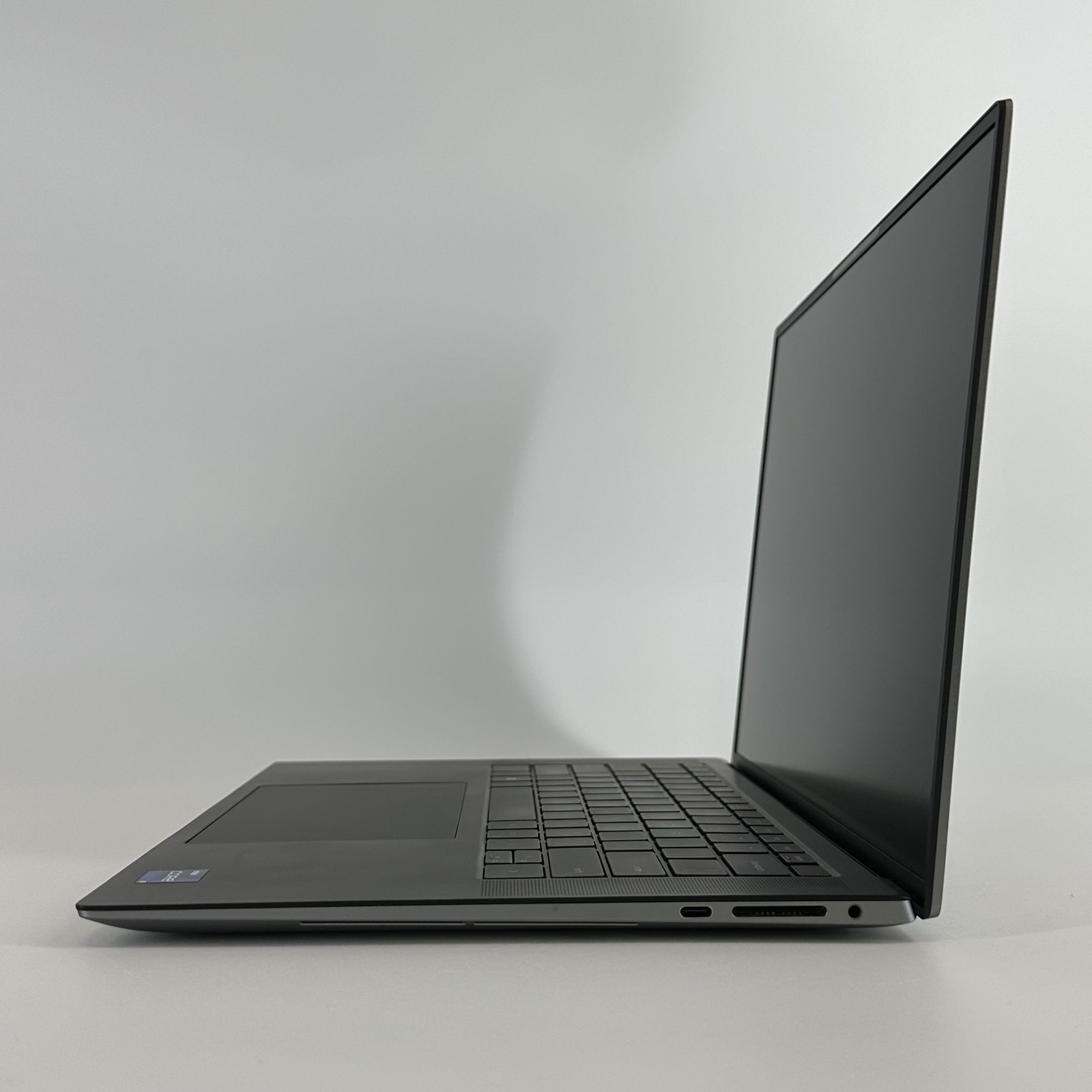 Dell Precision 5570 15.6 FHD+ 2.5 GHz i9-12900H 16GB 1TB SSD NVIDIA RTX A2000
