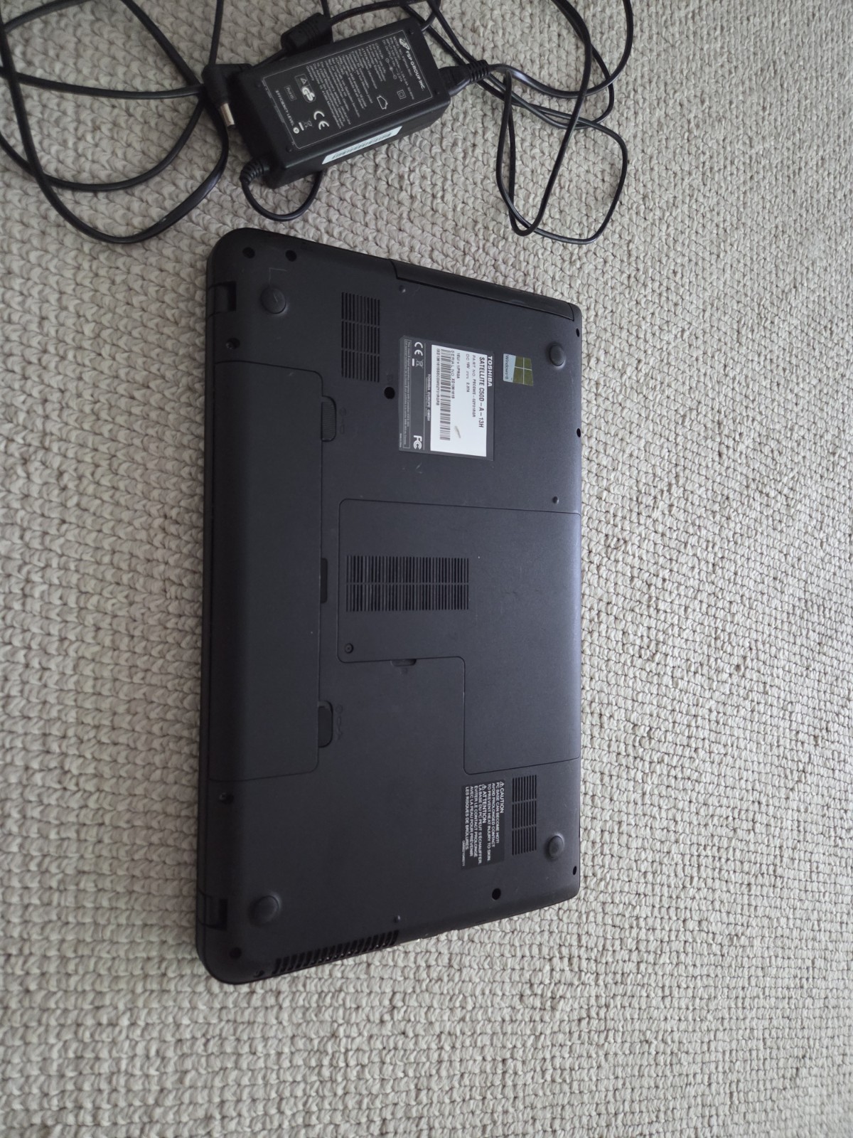 Toshiba Satellite C50D-A-13Y | AMD Quad-Core | 4GB RAM | SSD | Windows 10