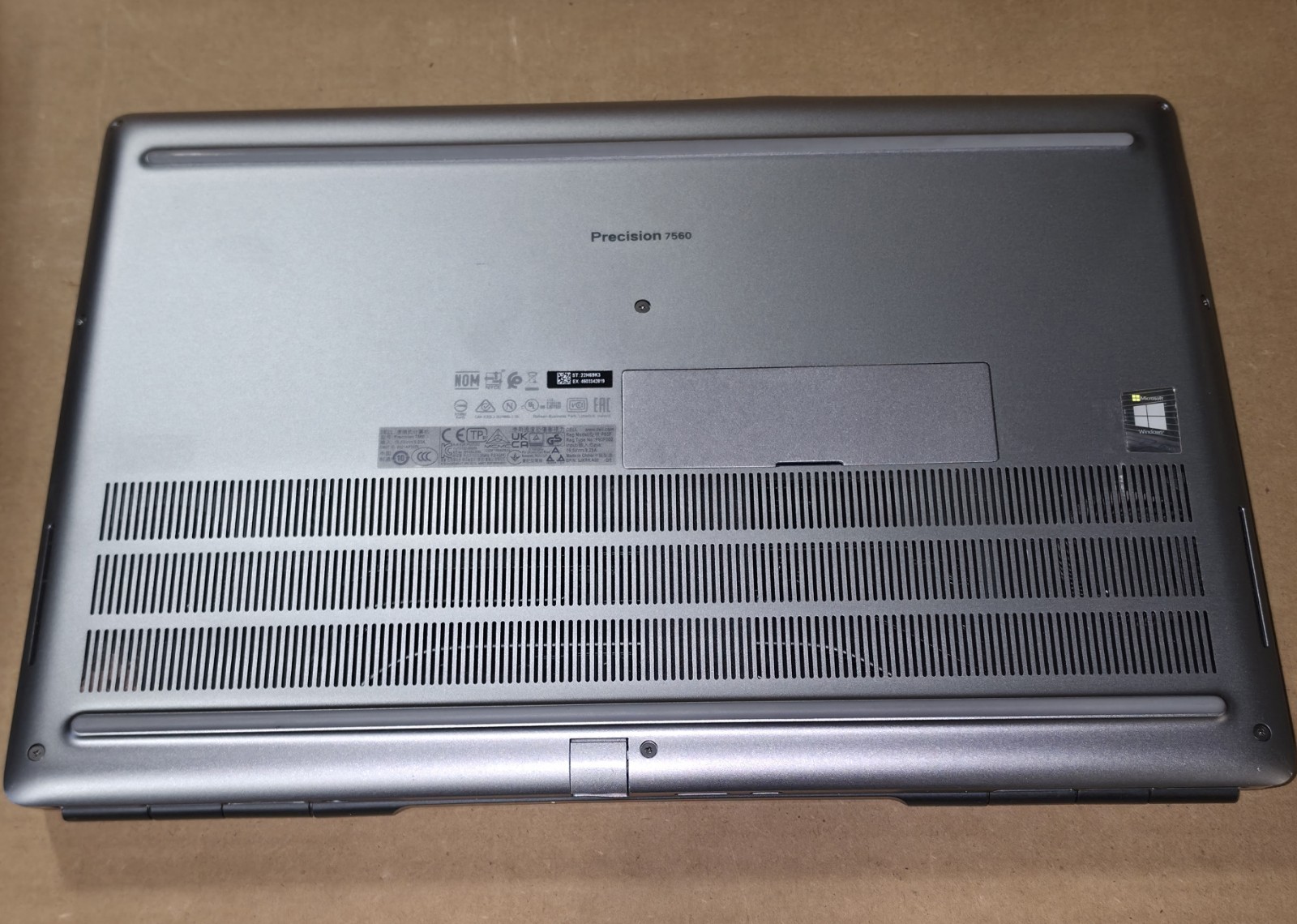 DELL Precision 7560 15.5″ i7-11850H 36GB 512GB T1200