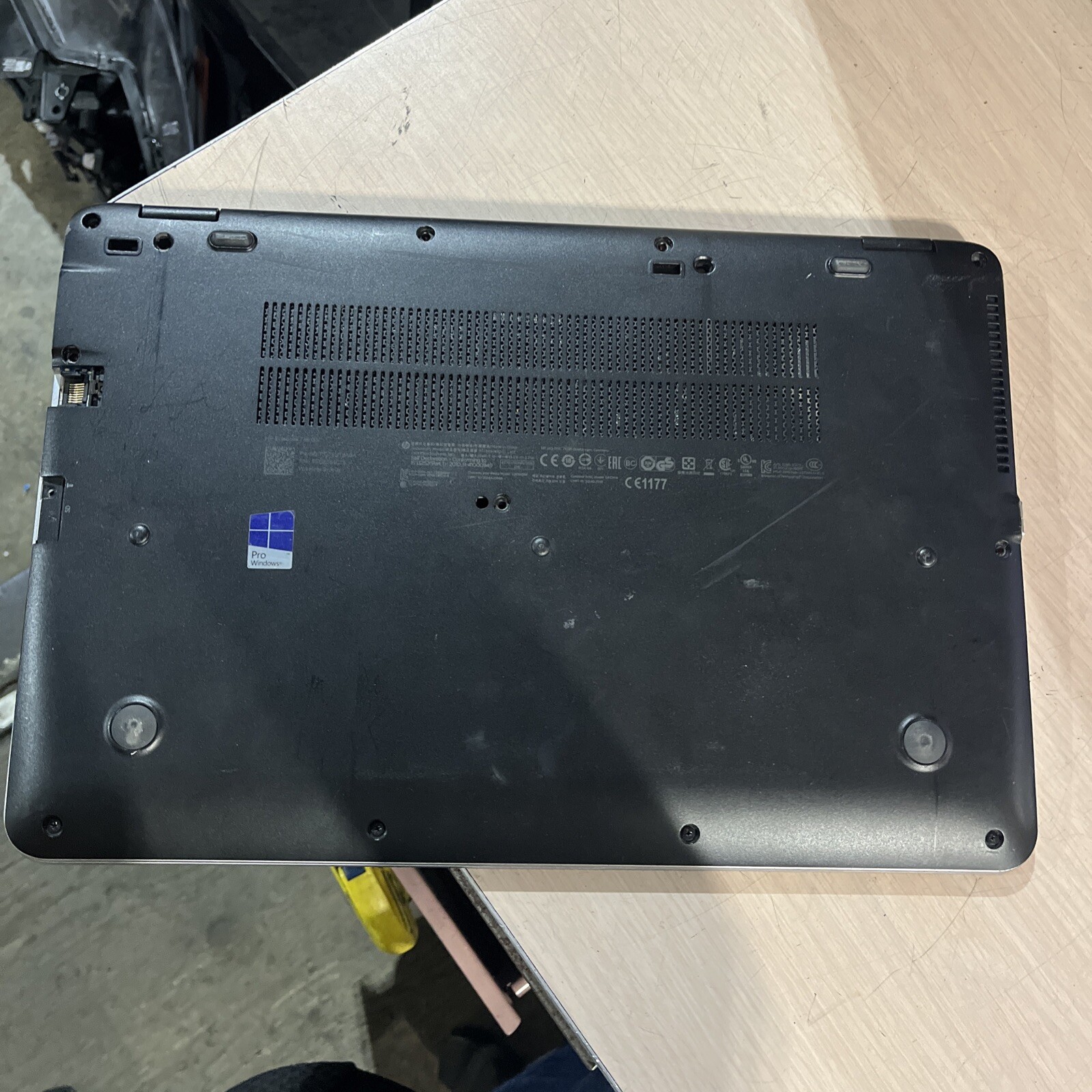 HP ELITEBOOK 755 G3 AMD PRO A10-8700B R6 8GB RAM NO HD