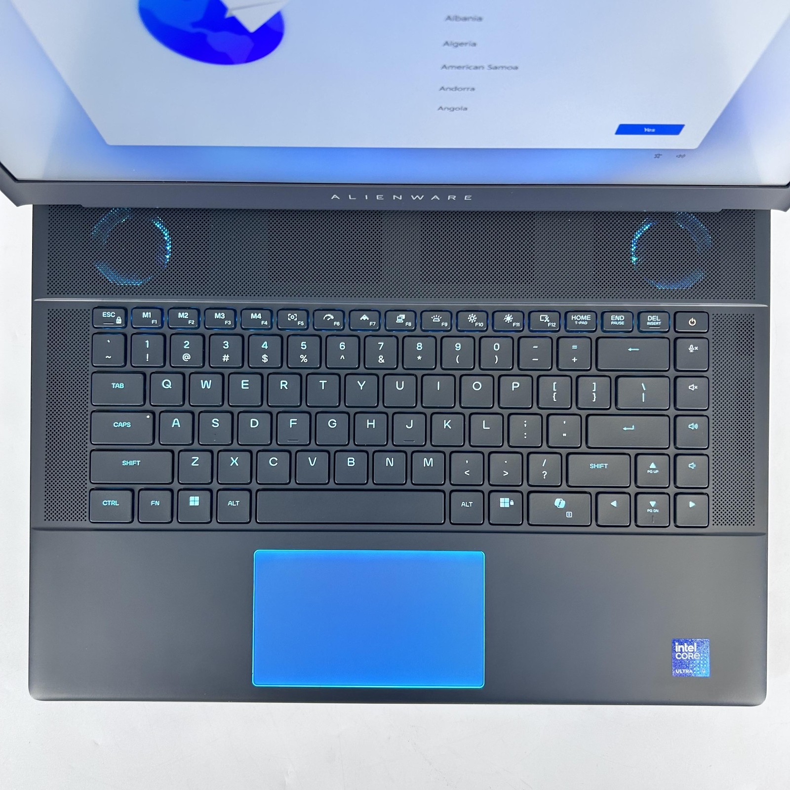 Dell Alienware 16 Area-51 240Hz QHD+ 2.7 GHz Ultra 9 275HX 32GB 2TB SSD RTX 5080