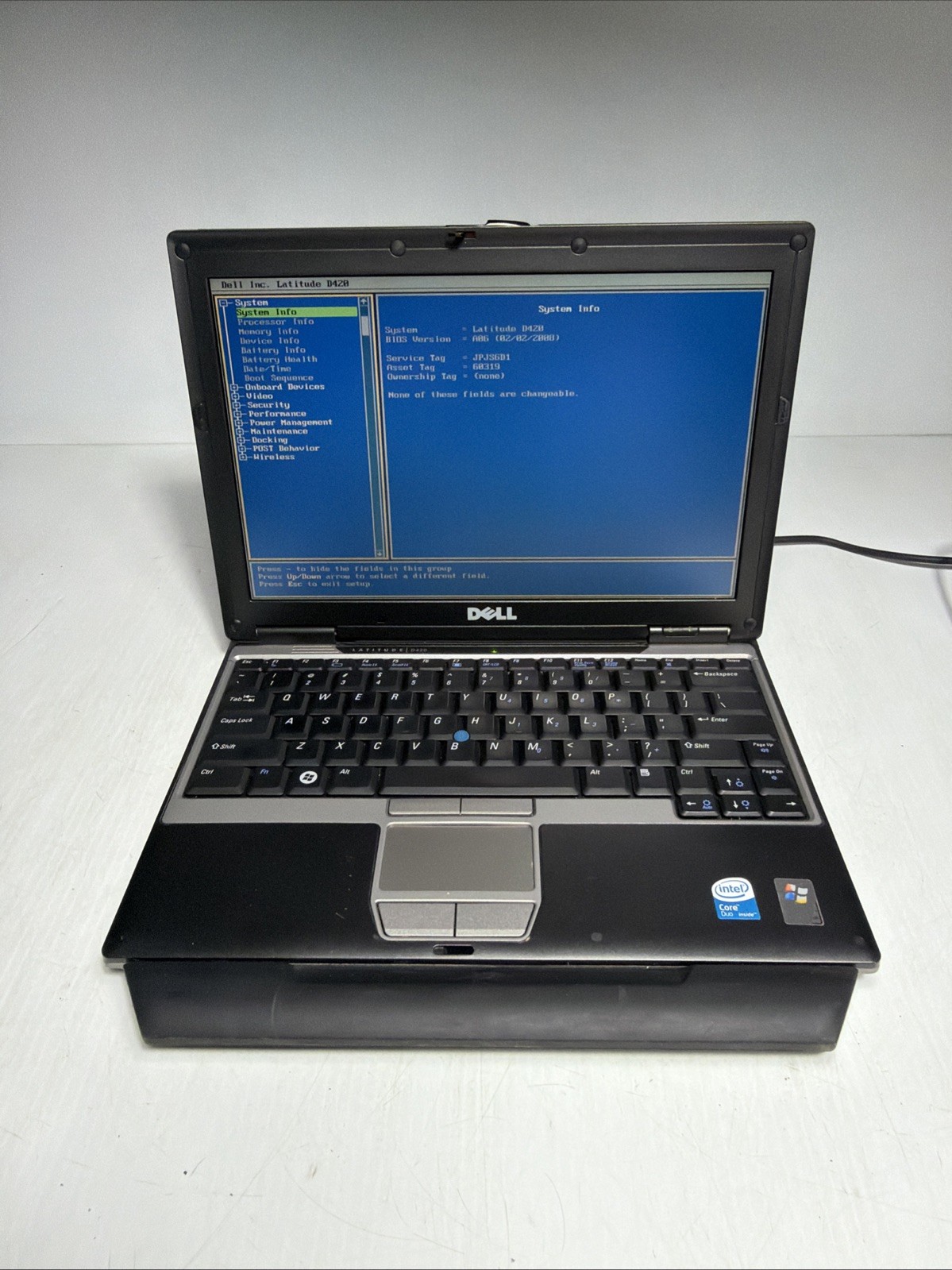 Dell Latitude D420 14″ Laptop Core Duo 2.5gb Ram No Drives Boots Bios