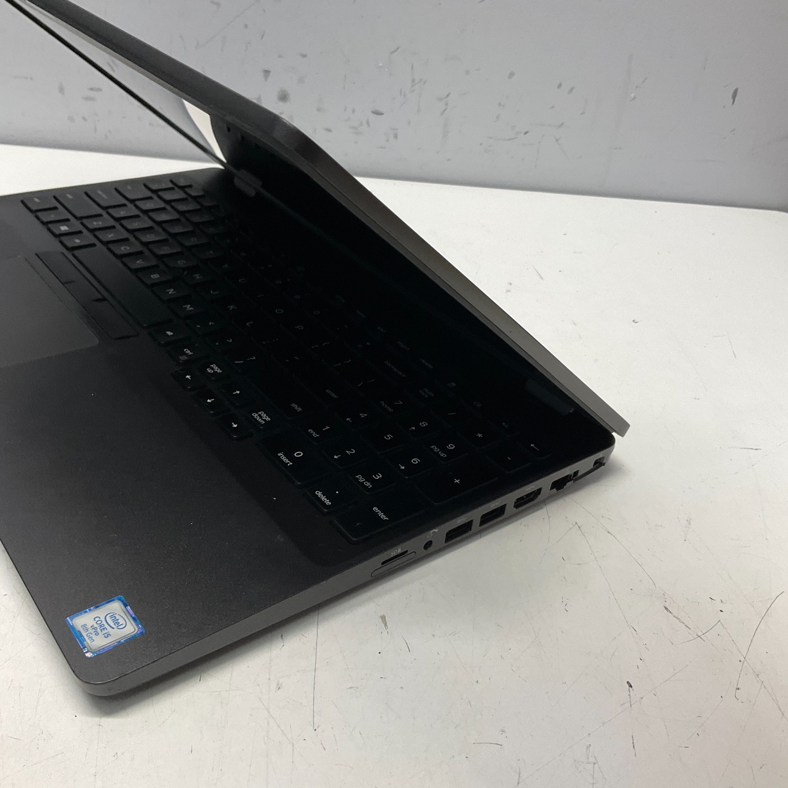 Dell Latitude 5500 15” i5-8265U Laptop FOR PARTS ONLY BROKEN LCD AS IS