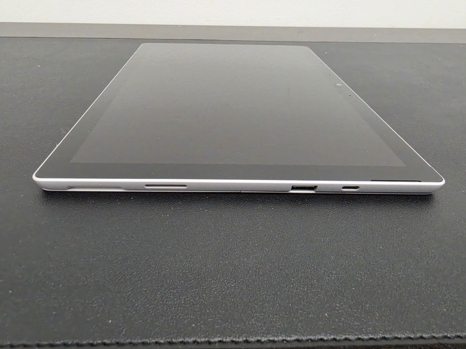 Microsoft Pro 7+ i3-1115G4 8GB Ram 128GB SSD Win 11 Pro