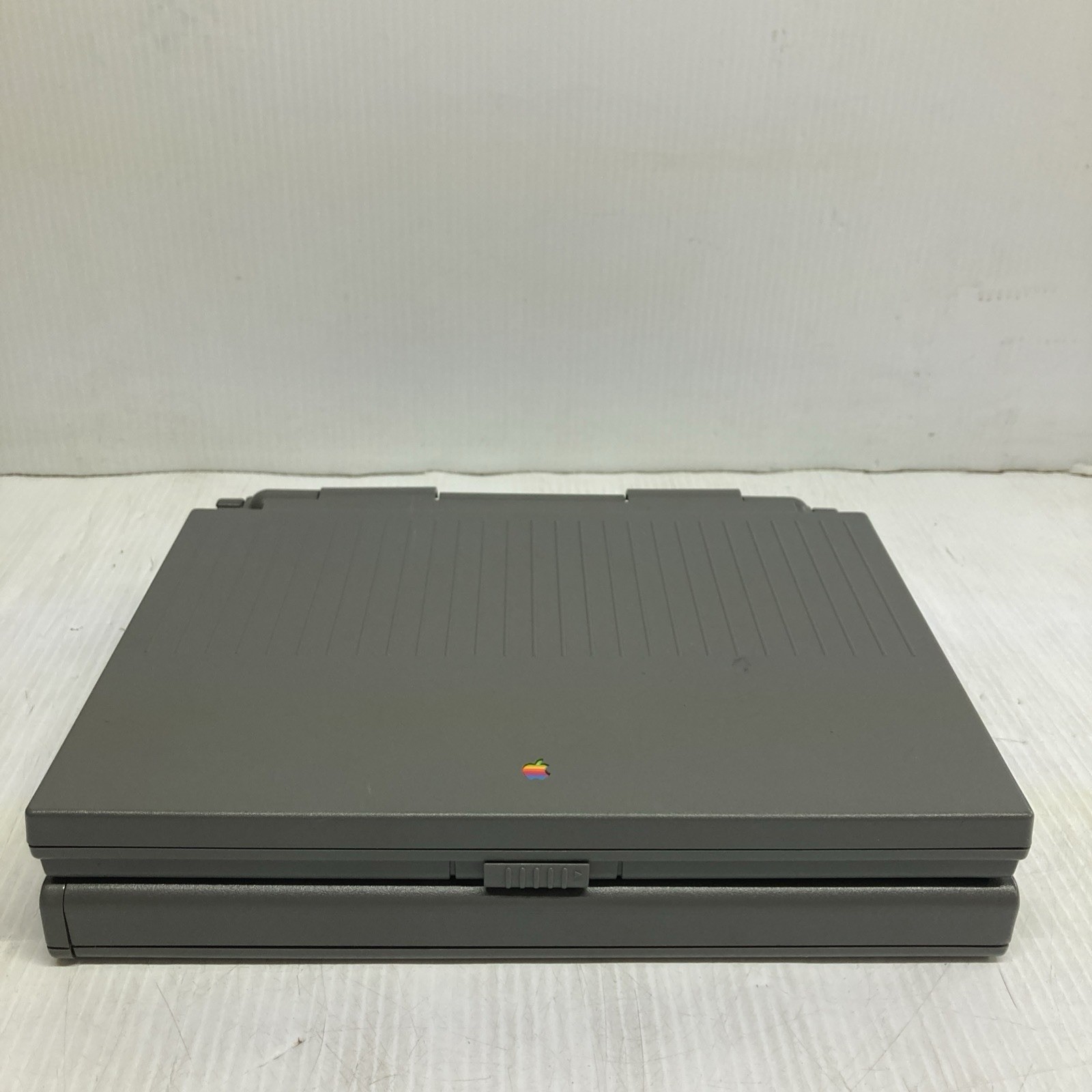 Apple Inc. PowerBook 150 Laptop Computer Notebook Vintage untested no power