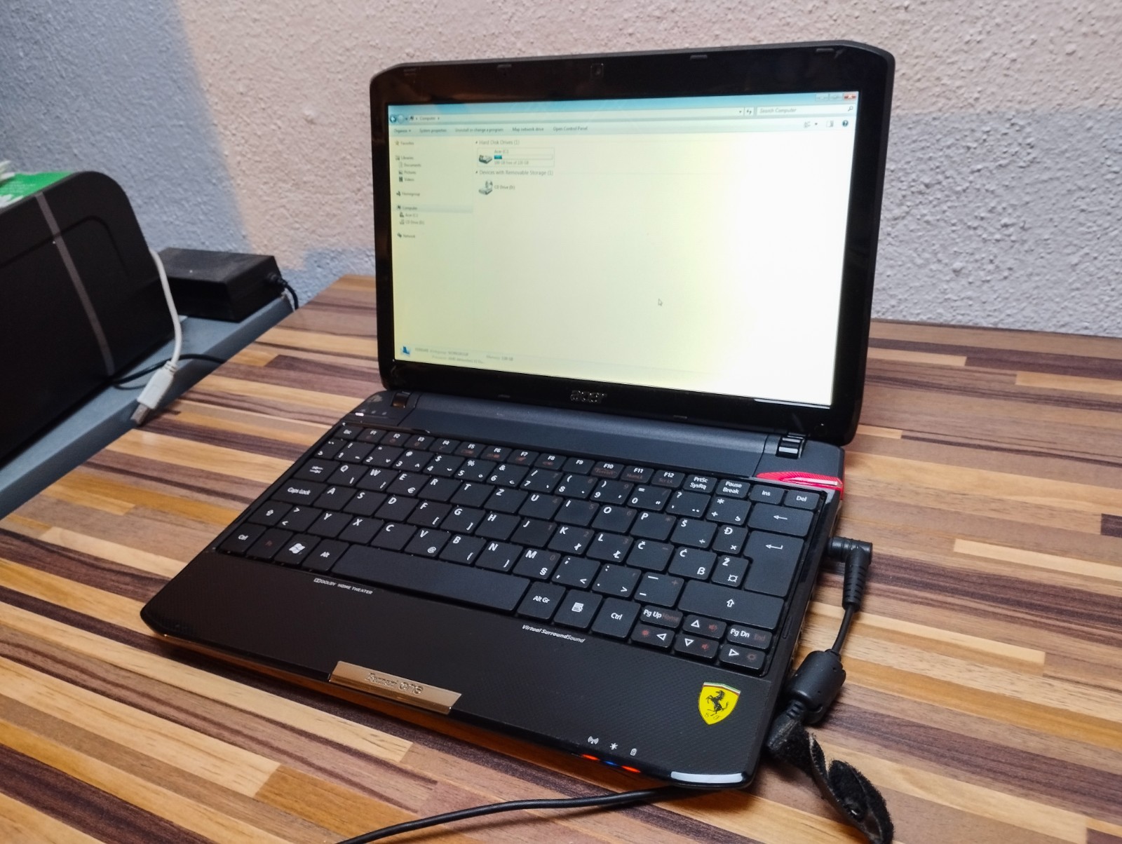 Acer Ferrari One 200 Laptop – Rare Ferrari Edition – Working – Windows license