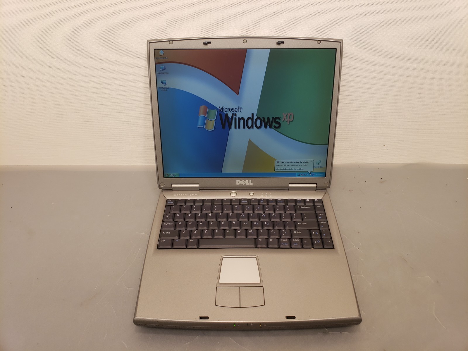 Vintage Dell Inspiron 1150 Intel Pentium 4 512MB 30GB Windows XP Laptop 15″