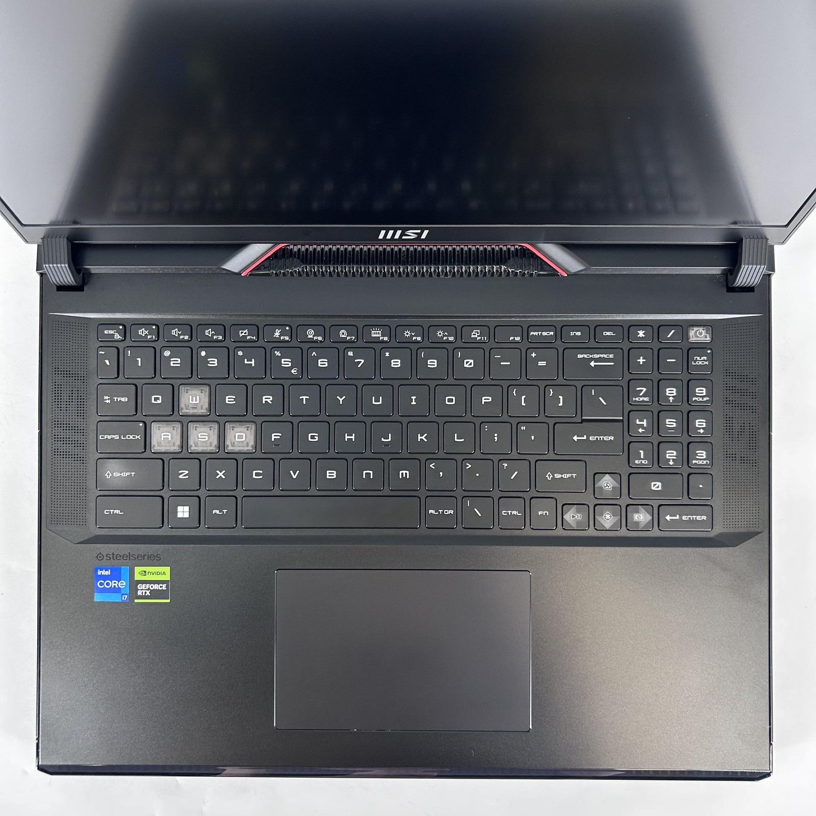 MSI Raider GE78 HX 17 240Hz QHD+ 2.1 GHz i7-13700HX 16GB 1TB/512GB RTX 4070