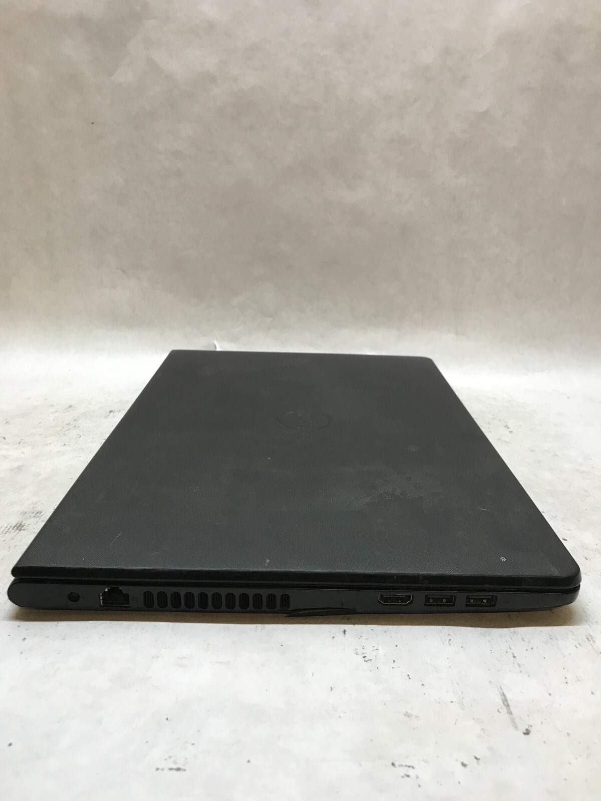 Dell Inspiron 15 3567 15″ Laptop i3-7130U 4GB RAM NO HDD/OS Cracked For Parts DW
