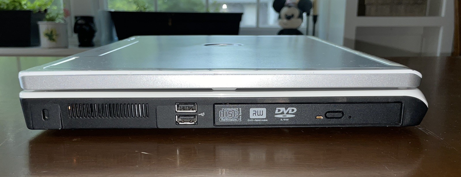 Dell Inspiron E1705 Retro Windows XP Computer w/batt, chrg. (SVC1)