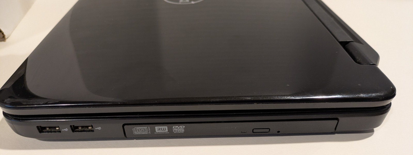 DELL Inspiron N5040 i3 2.53GHz 4GB RAM 120GB SSD Linux Mint Cinnamon OS