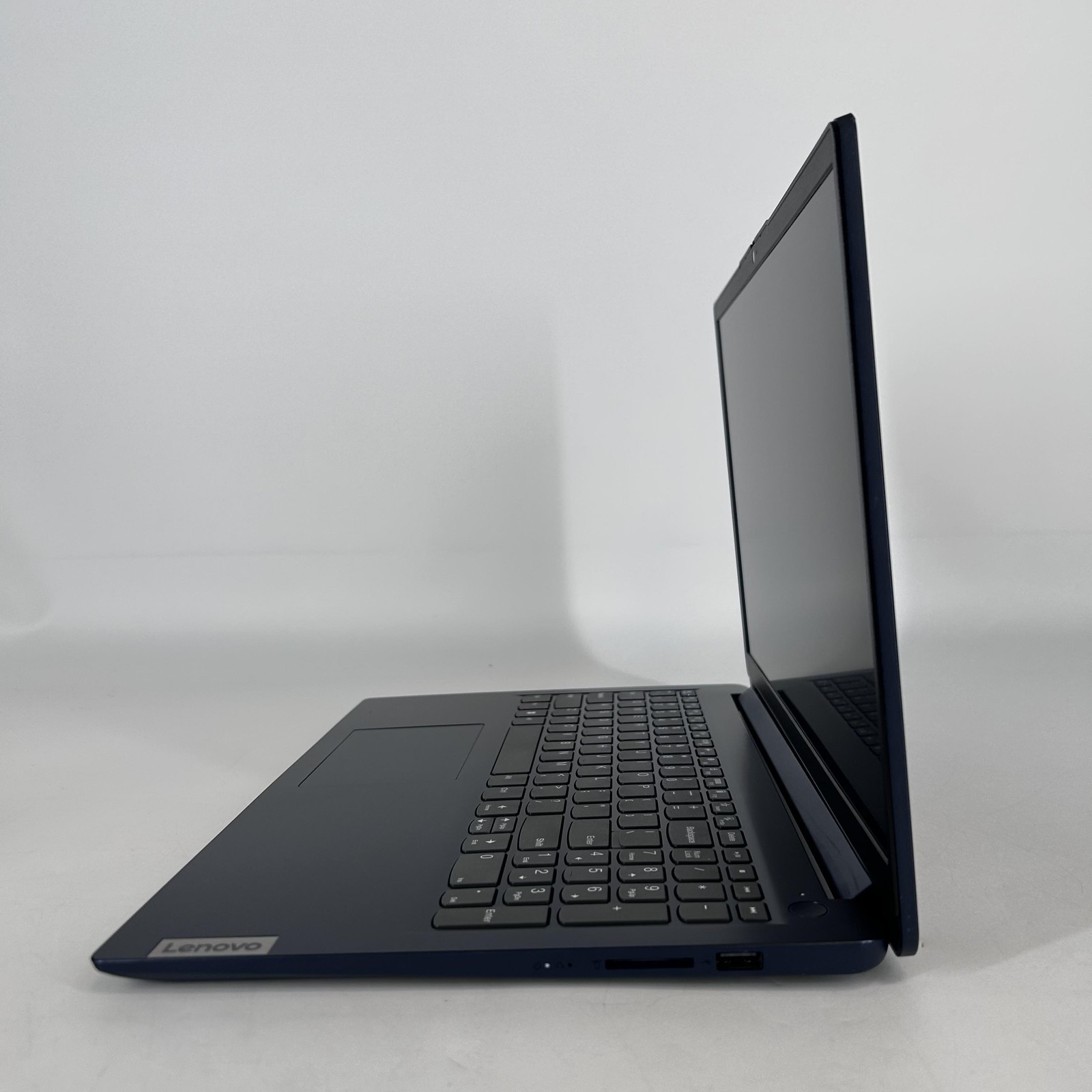 Lenovo IdeaPad 1 15.6 Blue FHD 2.8 GHz Ryzen 5 7520U 8GB 256GB SSD Very Good