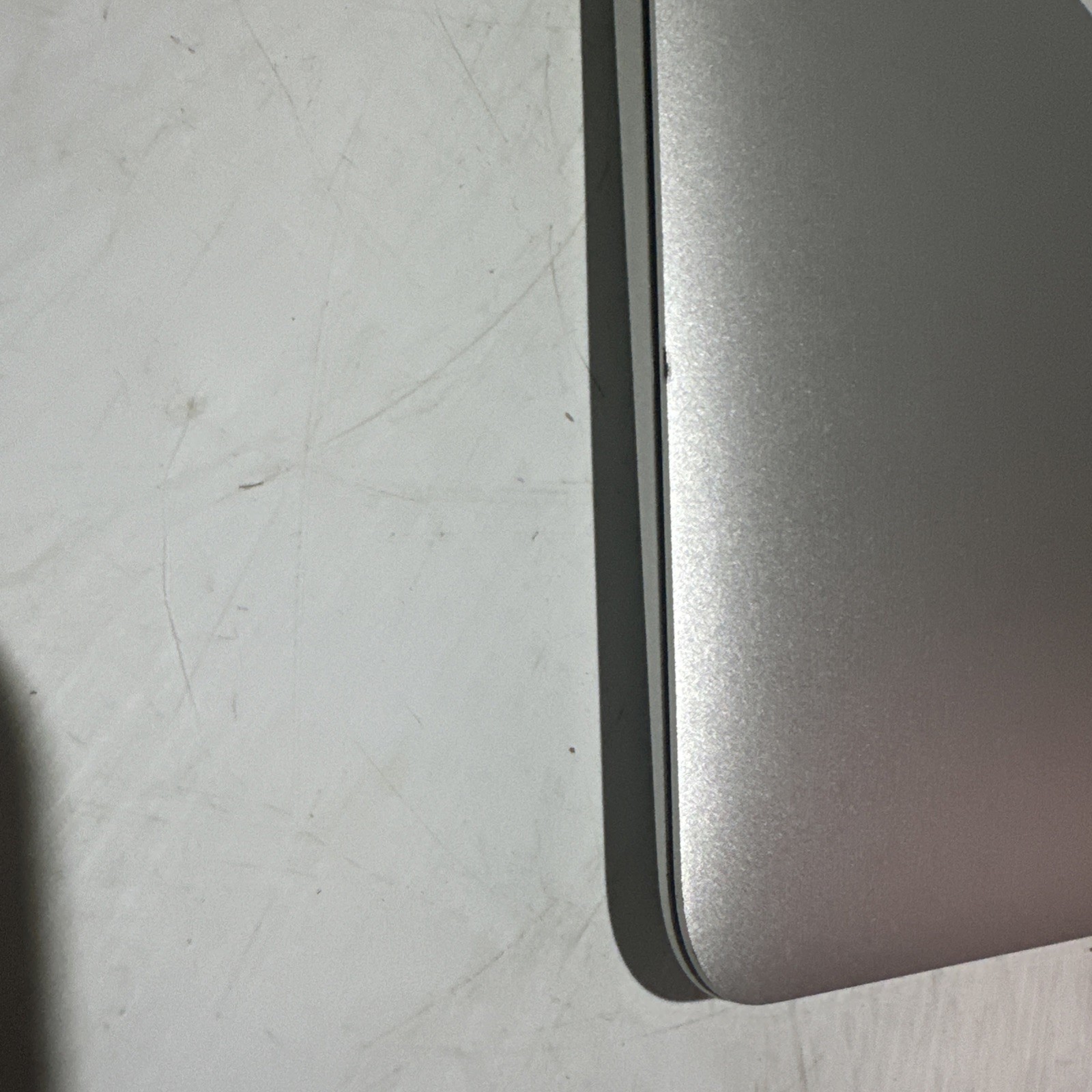 Apple Macbook Air 13″ 2013 Laptop i5-4250u 8gb Ram 251gb SSD High Sierra OS