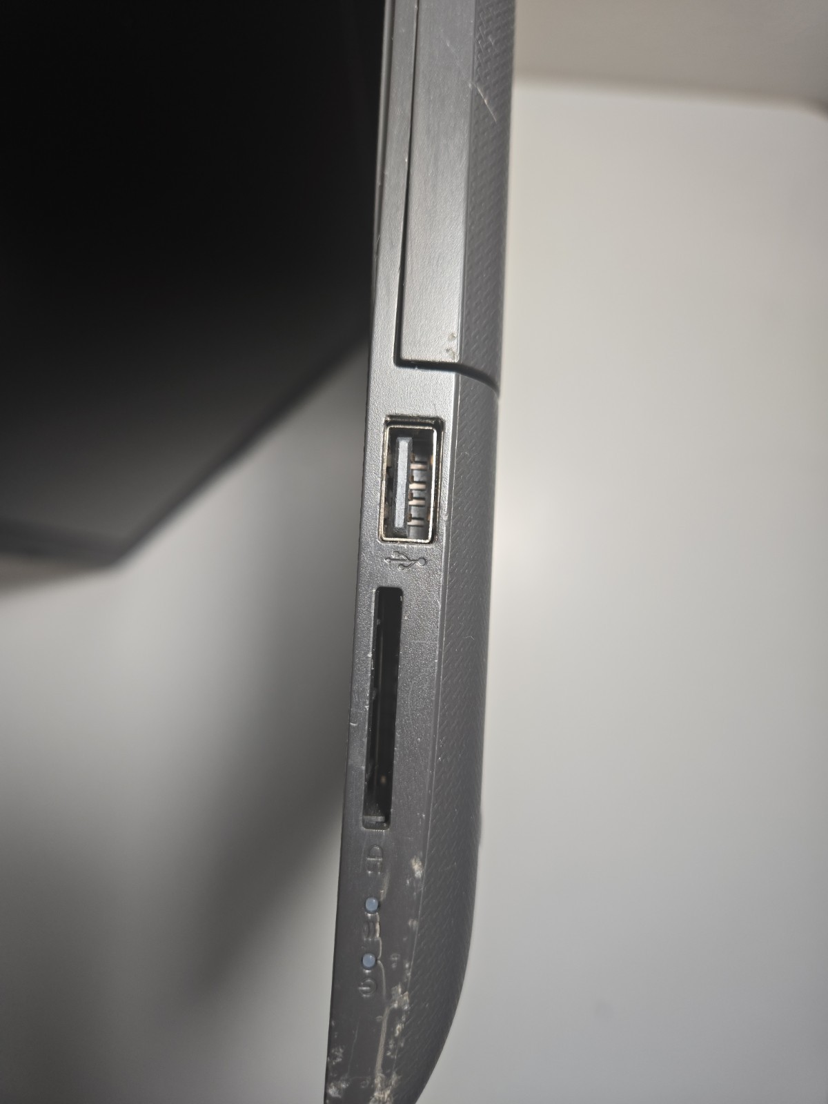 HP 15″/i5-7200u/8Gb/ssd 127Gb/Camera/../ Battery Is BAD/ NO AC #17
