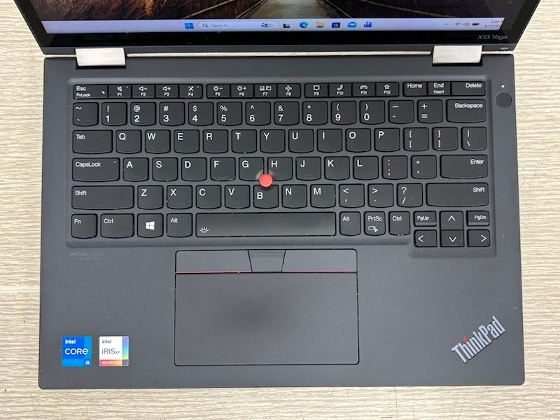 Lenovo ThinkPad X13 Yoga Gen 2 i5-1135G7 16GB 256GB SSD W11P (for parts/repair)