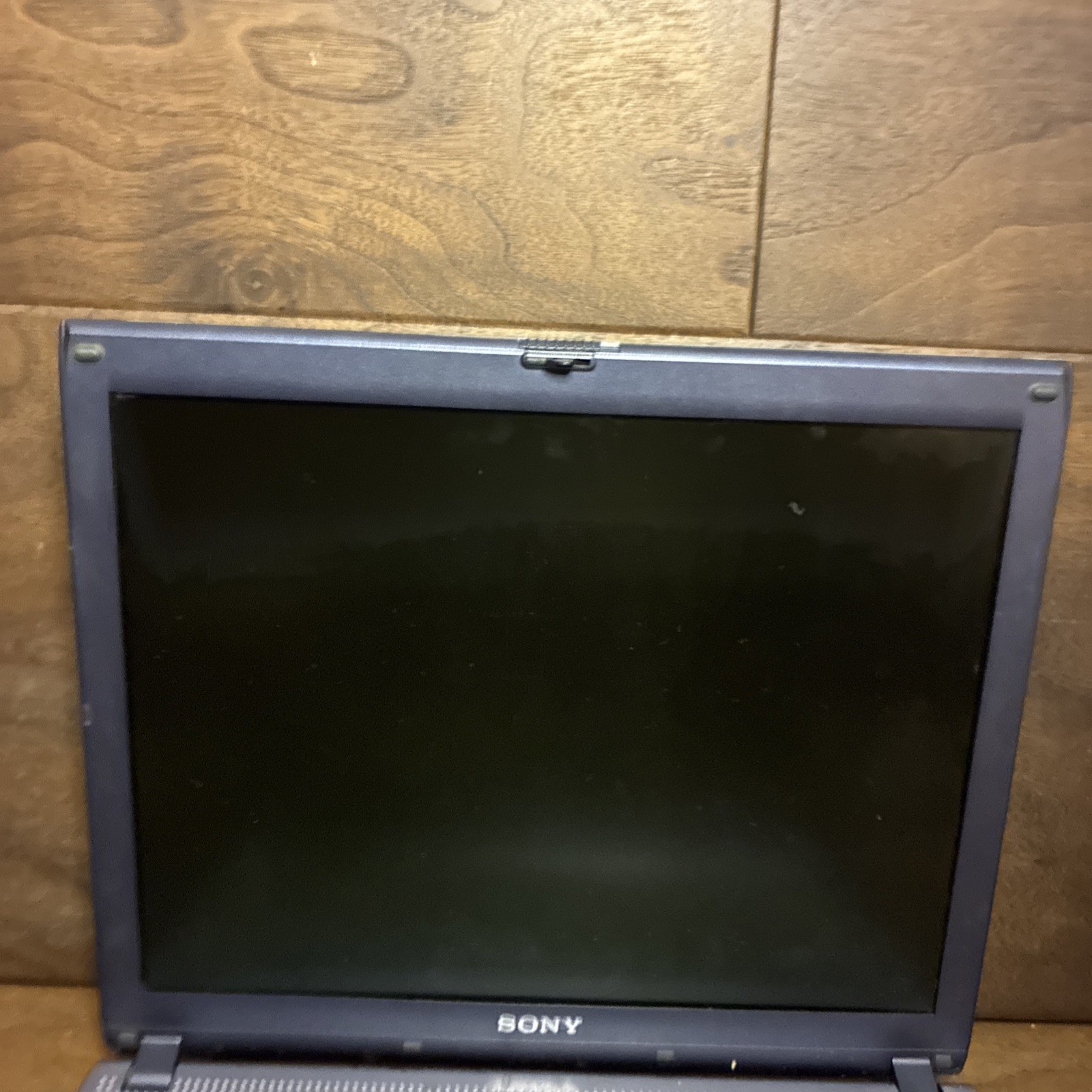 Sony Vaio PCG-V505EX PCG-6B1L Laptop Vintage ((FOR PARTS REPAIR UNTESTED))