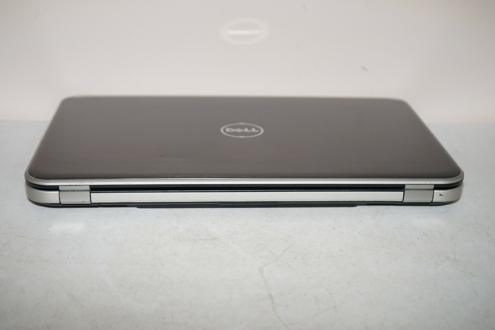 ^ Dell Inspiron 5721 Intel Core i5 3337U @1.8GHz No Ram No HD #C113
