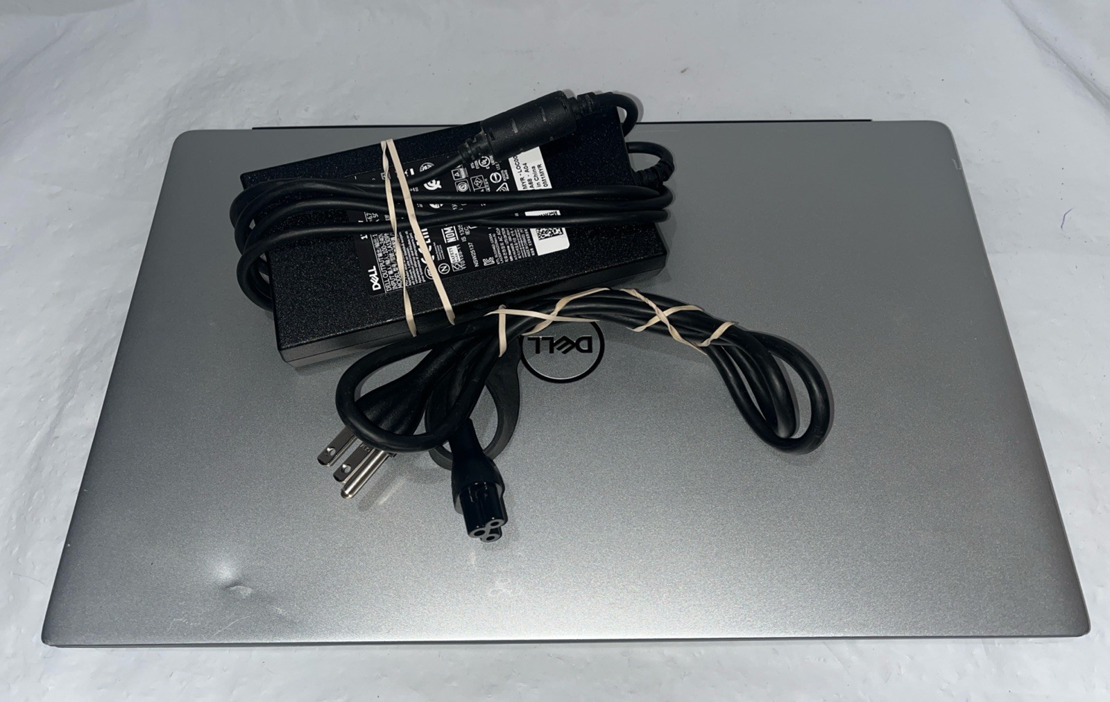 Dell Vostro 5590 15.6″ i5-10210U@1.6GHz, 16GB RAM, 512GB M2, Win 11 Pro *READ
