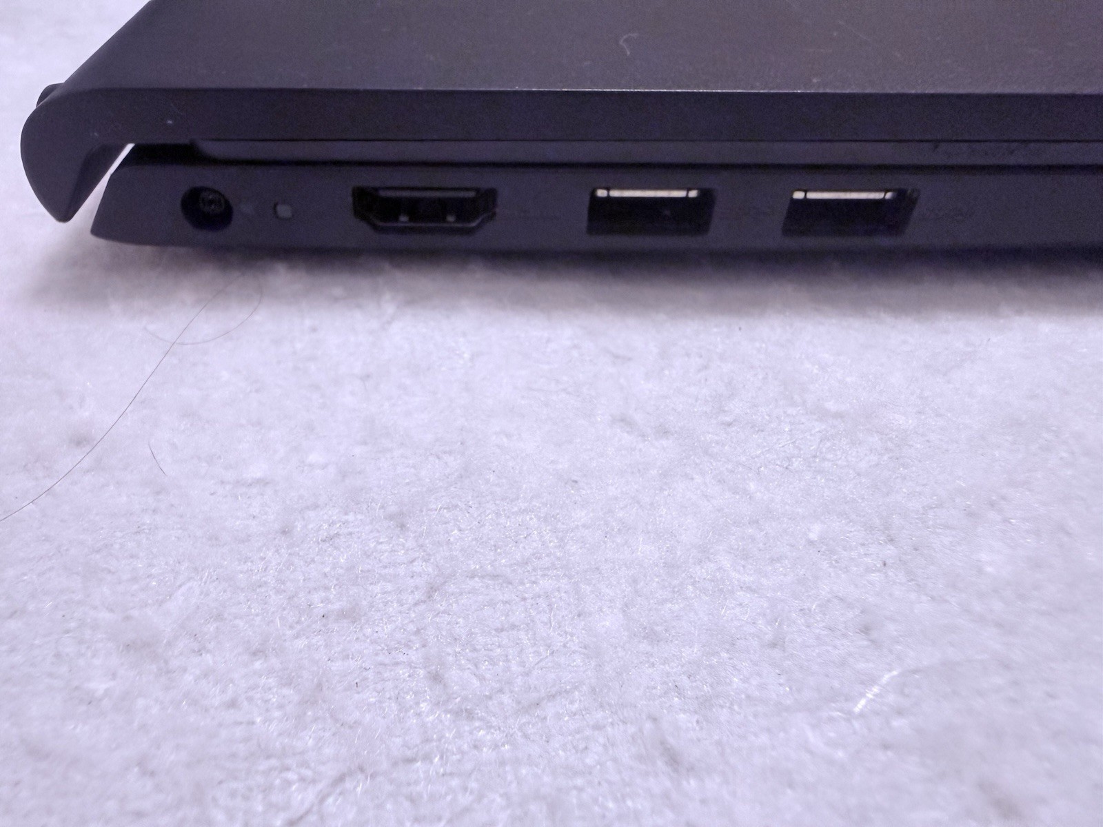 Dell Latitude 3510 15.6 inch (1 TB, Intel Celeron N, 8GB)