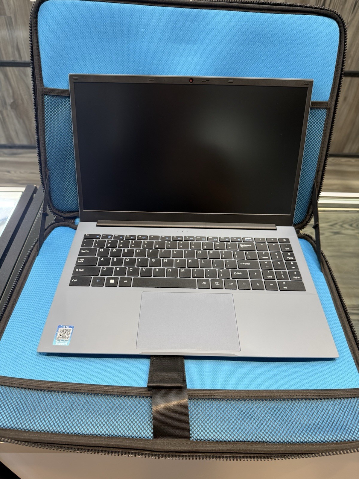 SGIN 15.6″ Laptop Win11 PRO Intel N5100 16GB RAM 1TB SSD W Case