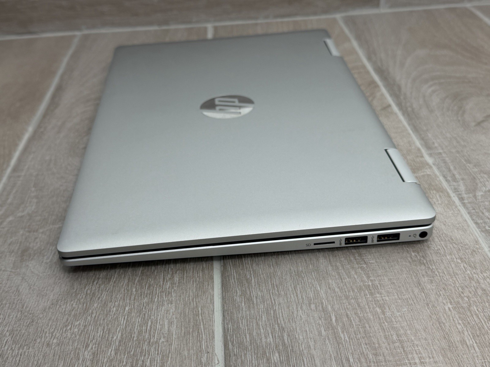HP Pavilion x360 14-EK0033DX 14″ Touch Laptop Core i5-1235U 8GB RAM 256GB NVMe