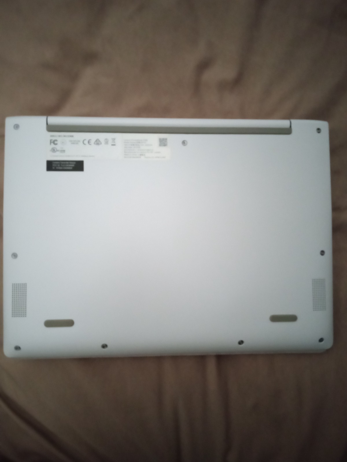 Lenovo Laptop C330 (Chrome OS) With Wireless Mouse And Original Charger