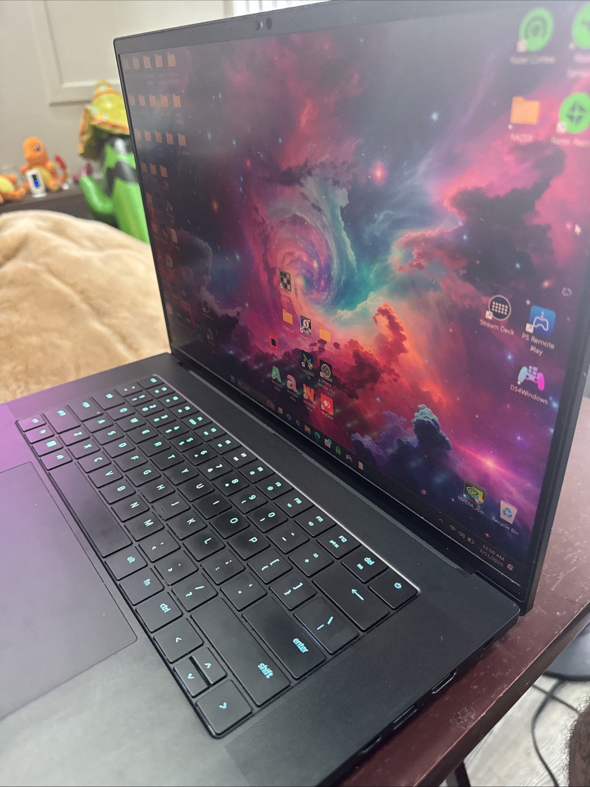 Razer Blade 16 240Hz FHD+ 2.2GHz i9-13950HX 32GB 1TB/1TB SSD RTX 4090 Excellent