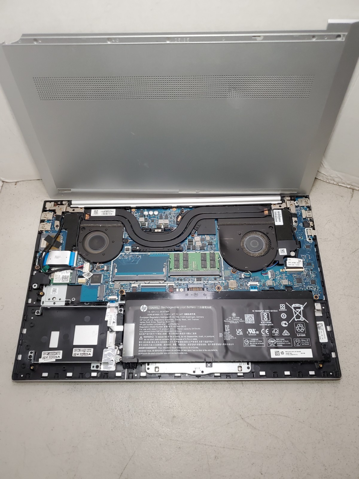 HP Envy CG-1075CL 17.3″ Laptop I7-1165G7 16GB RAM No HDD/SSD/OS! #69